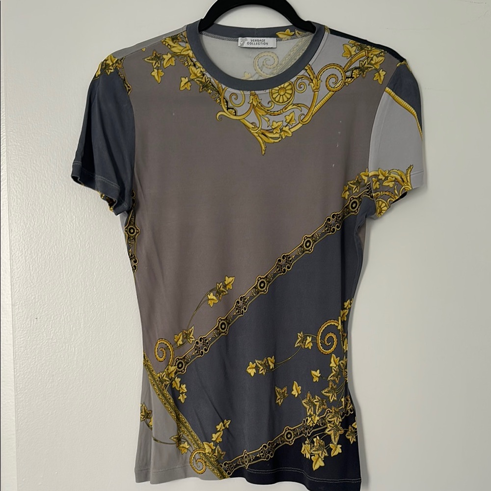 Vintage Versace Gray and Black Fitted Short Sleeve Tee